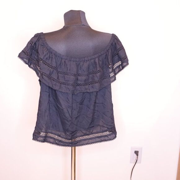 NWT Aritzia Wilfred Black Hollande Off Shoulder Lace Blouse Sz M - Picture 4 of 8